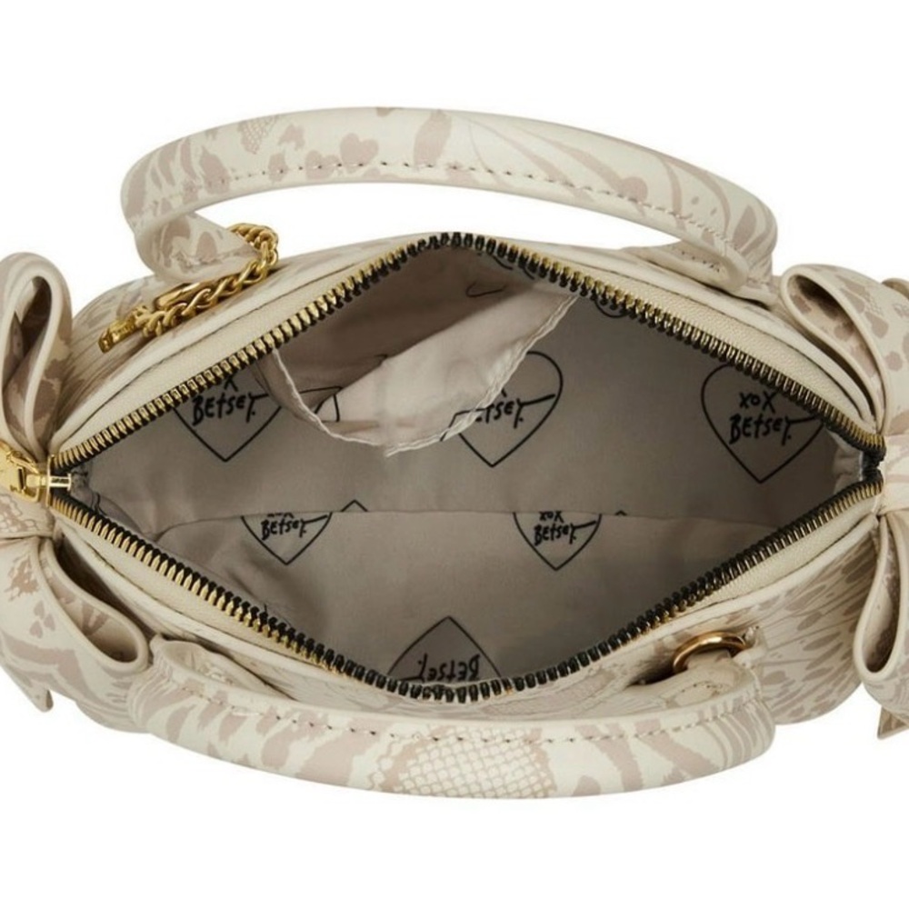 Betsey Johnson Cream Satchel with Gold Heart Charm - Picture 4 of 4